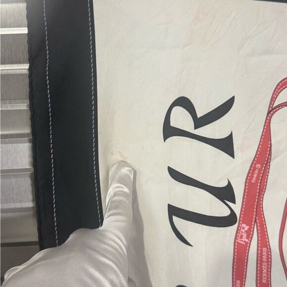 Hermès Monsieur & Madame Silk Scarf Large - Picture 9 of 12